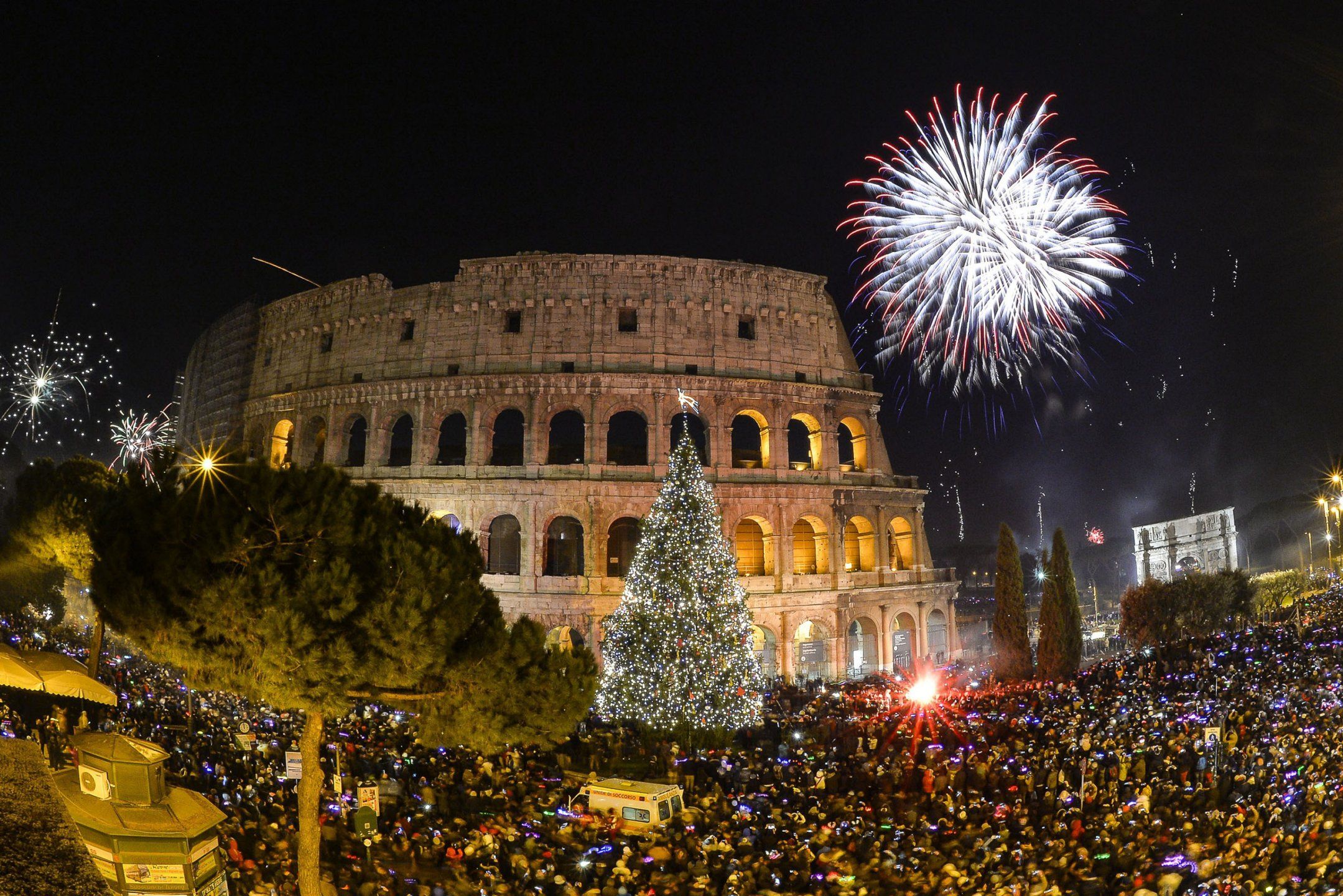 fireworks-colosseo